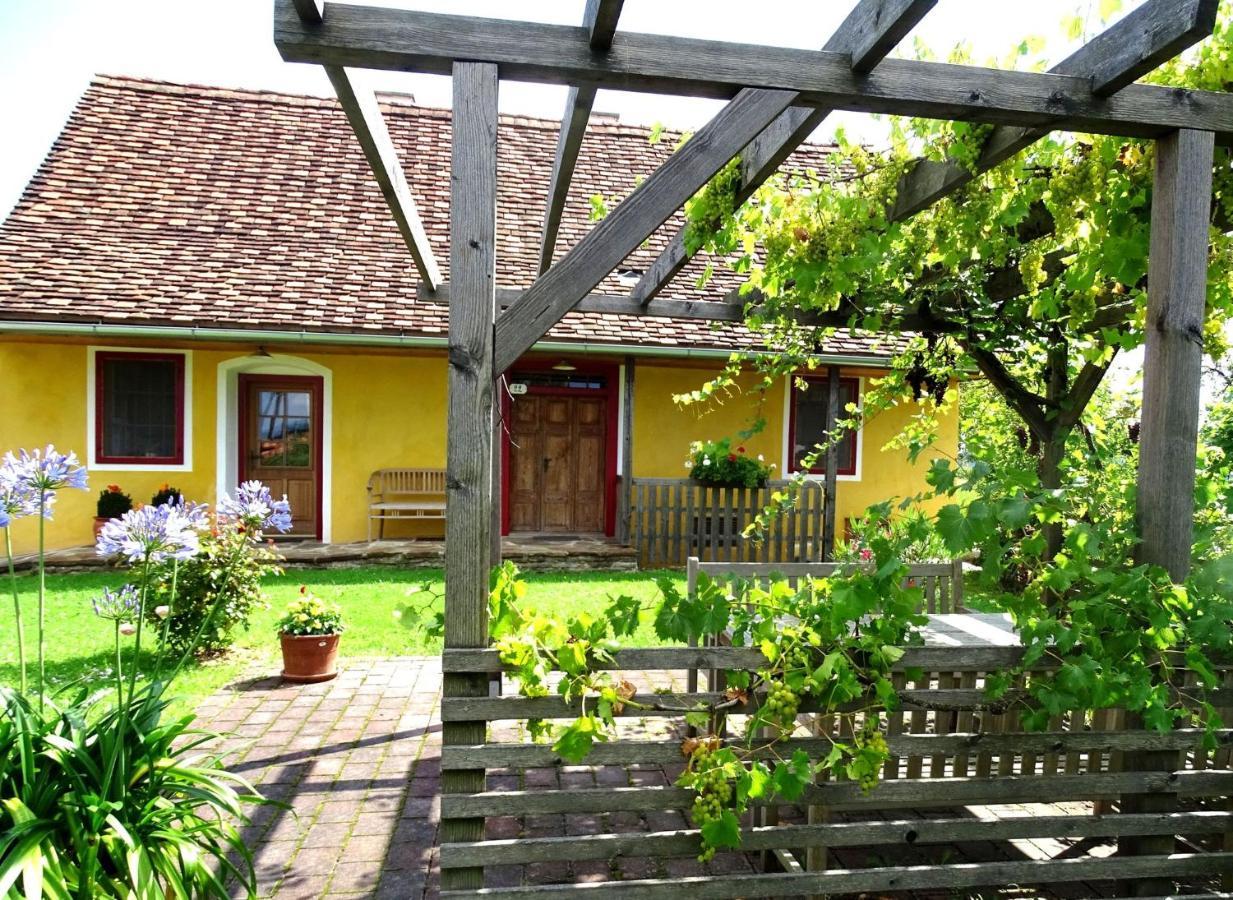 Landlust-Ferienhaus Am Rosenhof Hartberg Eksteriør bilde